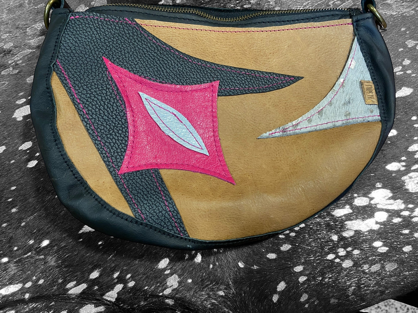 Leather Handbag Workshop: Red Barn - Irene