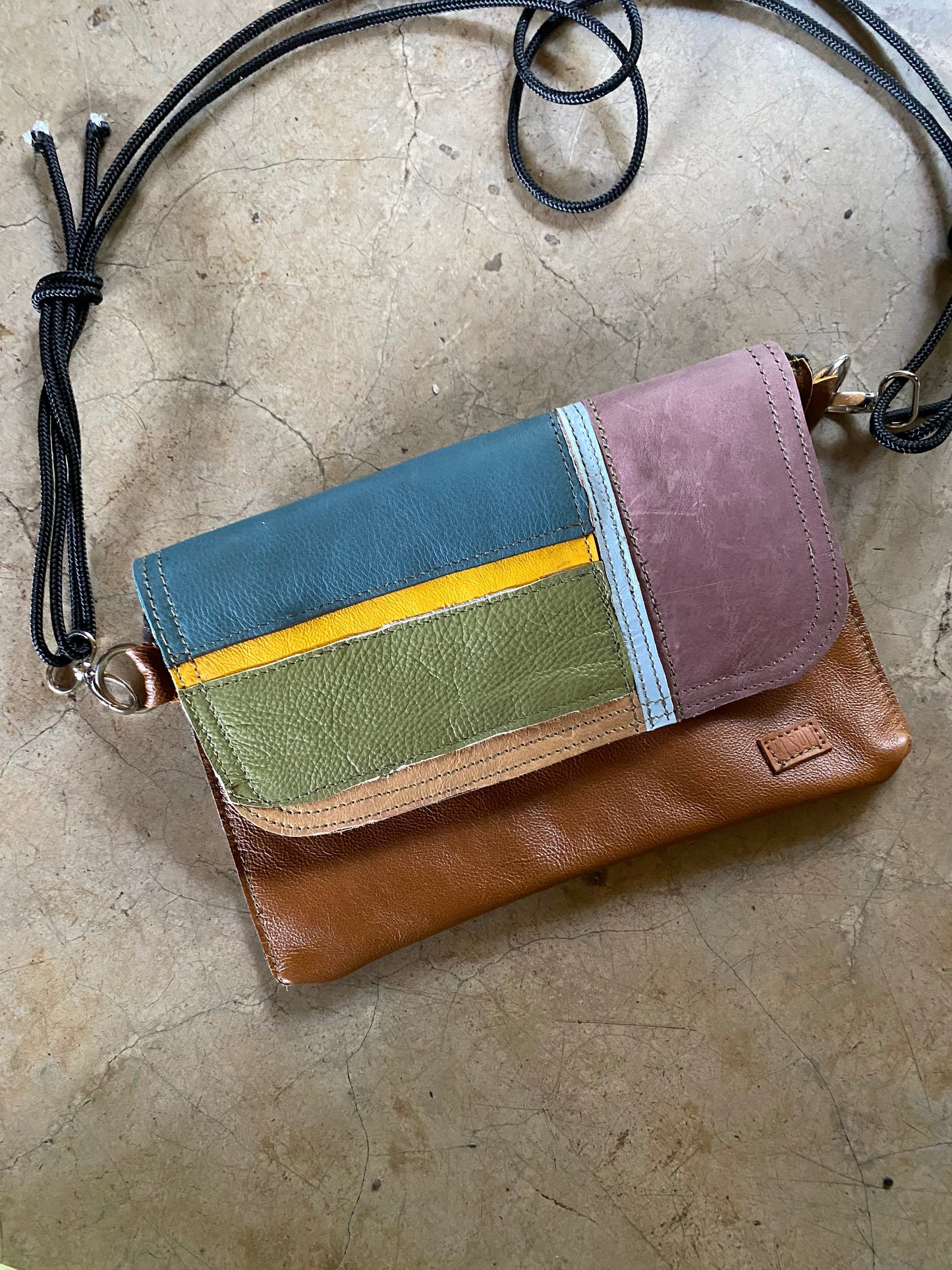 Flip-it It’s Nice : Leather Handbag Design Workshop