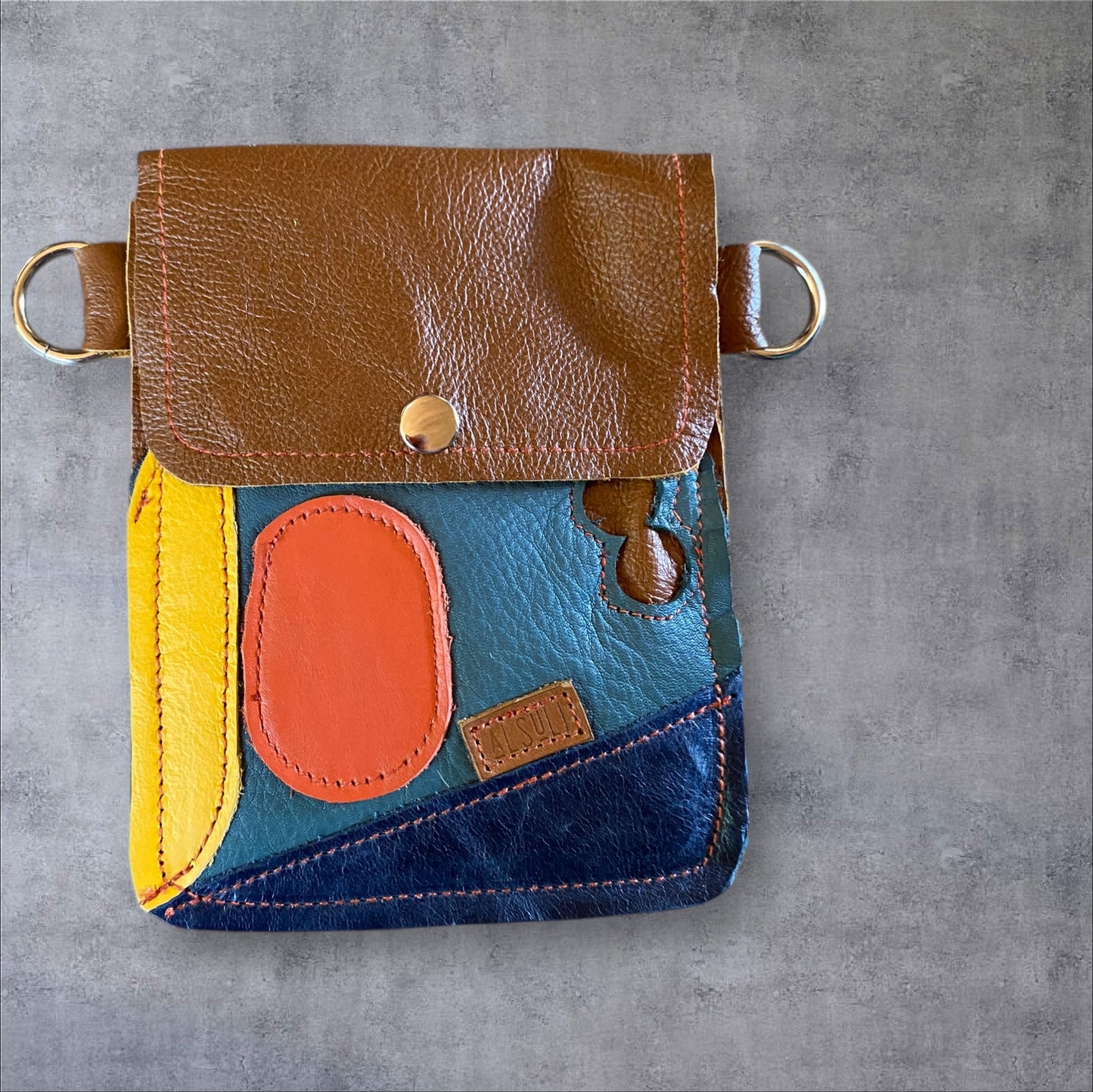 Elizna Phone Bag: Leather Handbag Design Workshop