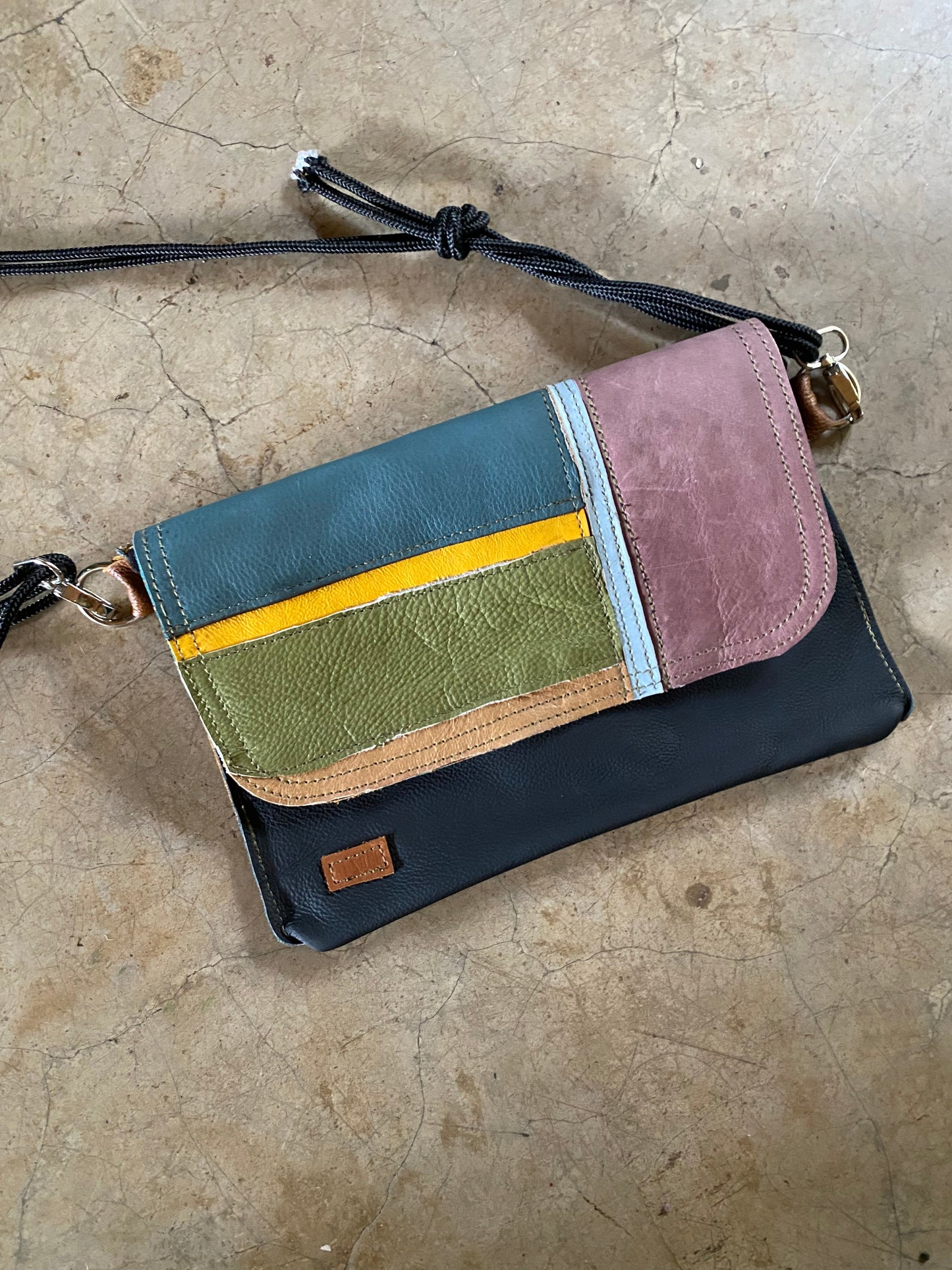 Flip-it It’s Nice : Leather Handbag Design Workshop